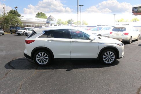 Used 2019 INFINITI QX50 Essential w/ Premium Heat Package image 6
