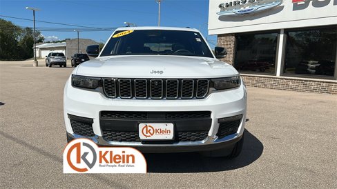 Used 2024 Jeep Grand Cherokee L Limited w/ Luxury Tech Group II image 2