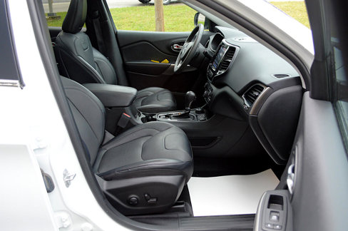 Used 2022 Jeep Cherokee Limited image 18