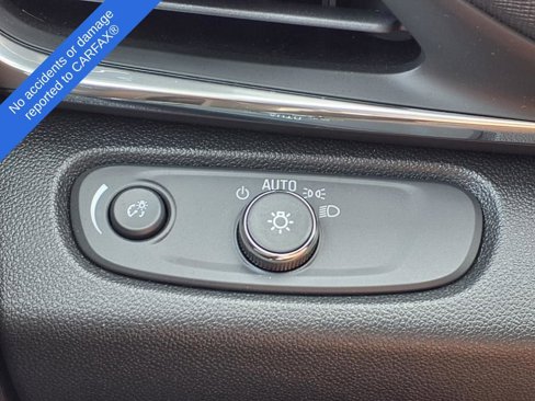 Used 2024 Buick Envista Preferred w/ Advanced Safety Package image 32