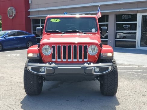 Used 2018 Jeep Wrangler Unlimited Sahara image 2