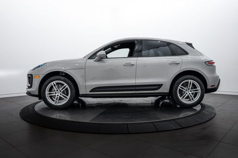 New 2026 Porsche Macan image 2