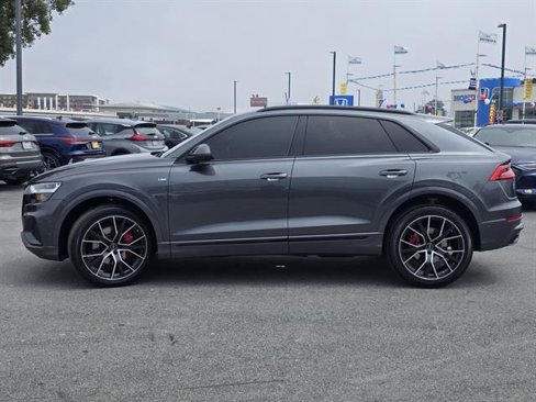 Used 2022 Audi Q8 Premium Plus w/ Premium Plus Package image 35