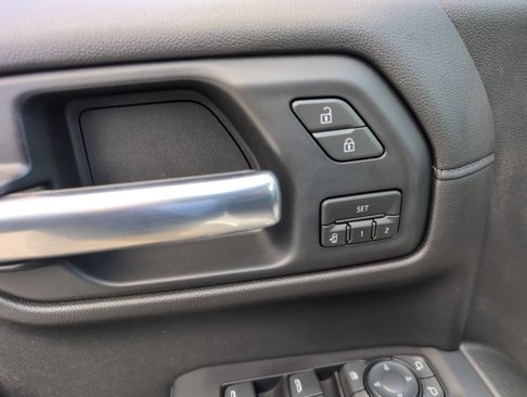 Used 2019 GMC Sierra 1500 SLT w/ SLT Premium Package image 17