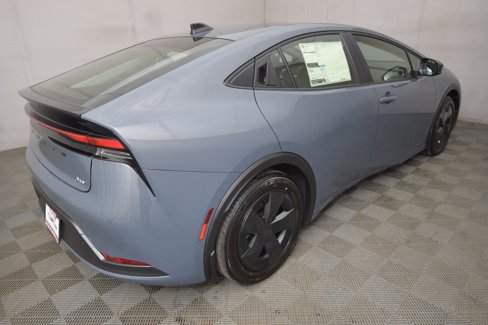 New 2026 Toyota Prius LE image 5