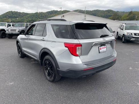 Used 2020 Ford Explorer XLT w/ Comfort Package image 6