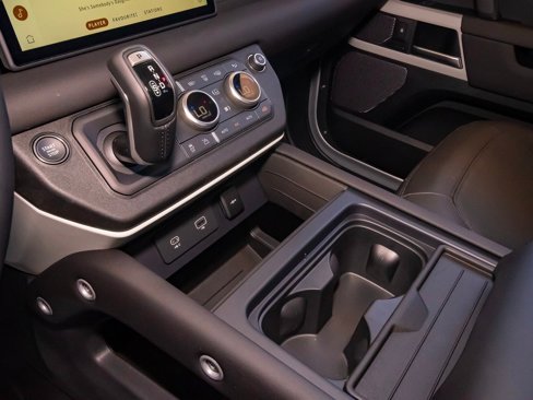 New 2024 Land Rover Defender 110 S image 30