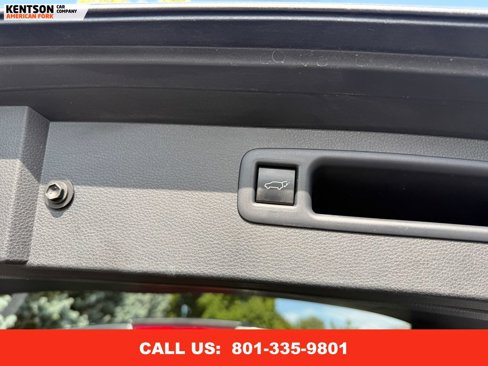 Used 2025 Toyota Highlander XLE image 43