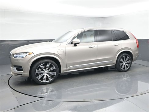 Used 2024 Volvo XC90 T8 Ultimate w/ Protection Package Premier image 4