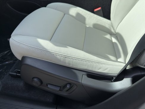 New 2026 Volvo XC40 B5 Plus w/ Protection Package Premier image 14
