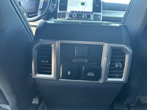 Certified 2022 Ford F350 Platinum w/ FX4 Off-Road Package image 20