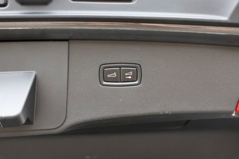 Used 2024 Porsche Cayenne Coupe image 42