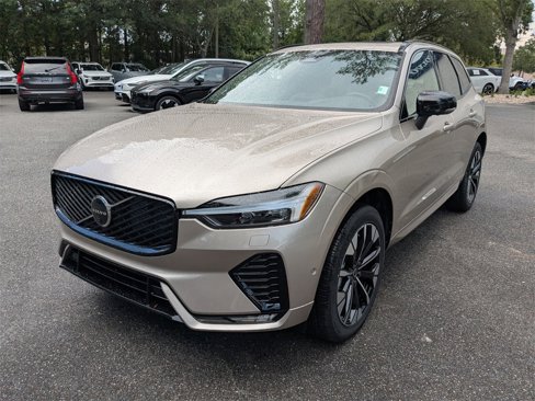 New 2026 Volvo XC60 B5 Plus w/ Climate Package image 8