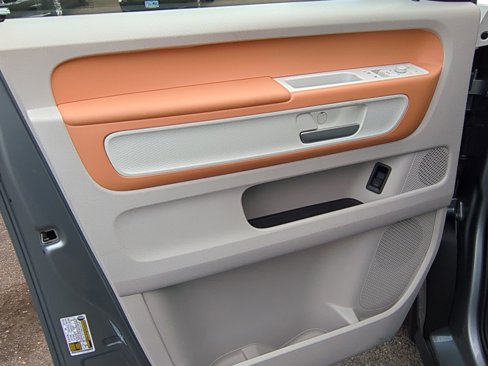 New 2025 Volkswagen ID. Buzz 1st Edition image 9