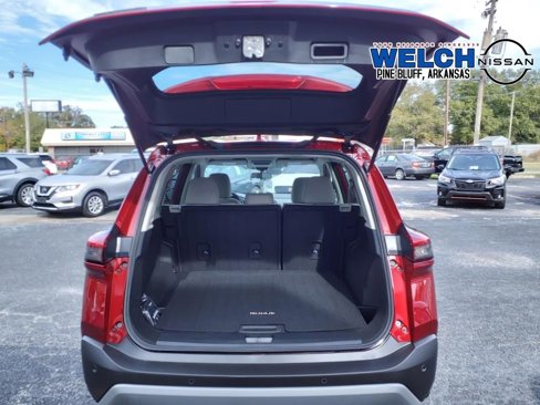 Used 2023 Nissan Rogue SV image 6