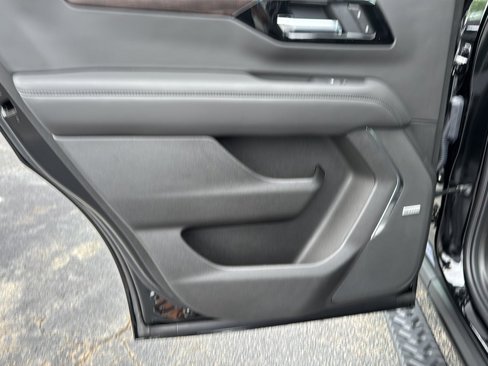 New 2025 Chevrolet Tahoe Z71 w/ Comfort Package image 15