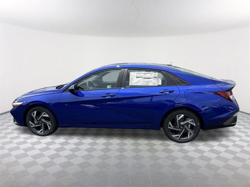 New 2025 Hyundai Elantra Sport image 8