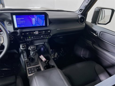 Certified 2025 Toyota Land Cruiser image 22