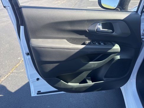New 2025 Chrysler Voyager LX image 13