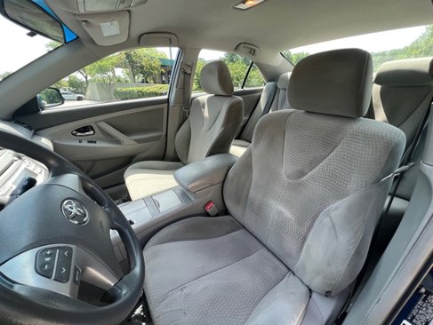 Used 2010 Toyota Camry LE image 26