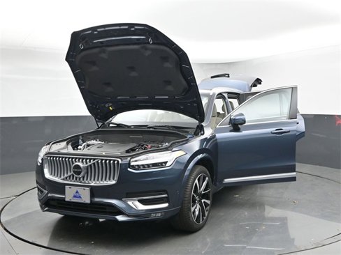 Used 2025 Volvo XC90 B6 Plus w/ Protection Package Premier image 54