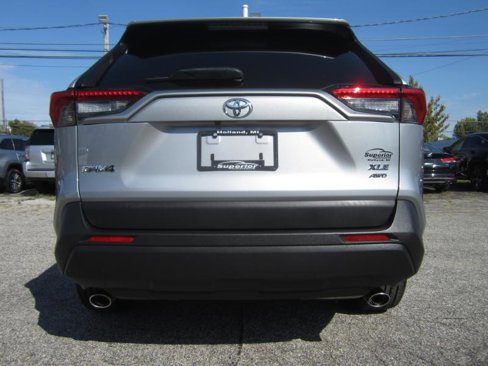 Used 2019 Toyota RAV4 XLE Premium image 55