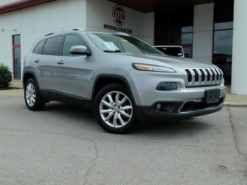 Used 2017 Jeep Cherokee Limited image 2