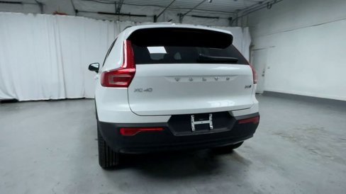 New 2026 Volvo XC40 B5 Plus w/ Protection Package Premier image 22
