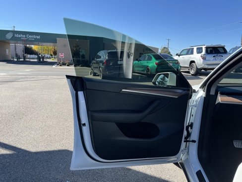Used 2025 Tesla Model Y Performance image 24