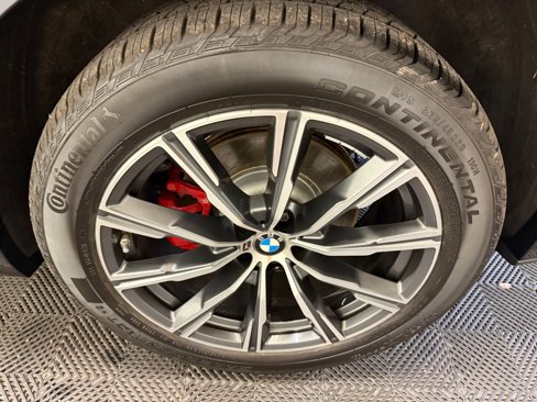 Used 2022 BMW X5 xDrive40i w/ M Sport Package image 25