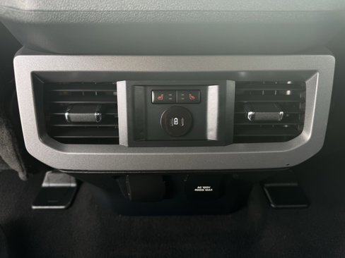 Used 2024 Ford F350 Lariat w/ Black Appearance Package image 32