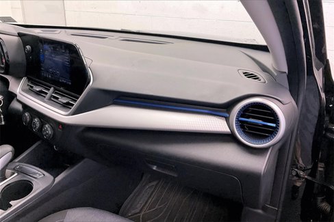 Used 2024 Chevrolet Trax LS w/ LS Convenience Package image 15