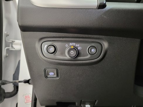 Used 2024 GMC Terrain SLT image 30