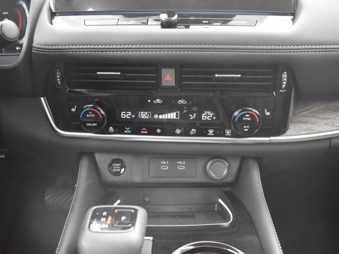 New 2026 Nissan Rogue Platinum image 11