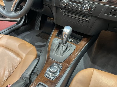 Used 2012 BMW 328i Convertible image 27