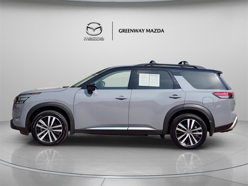 Used 2025 Nissan Pathfinder Platinum w/ Cargo Package image 5
