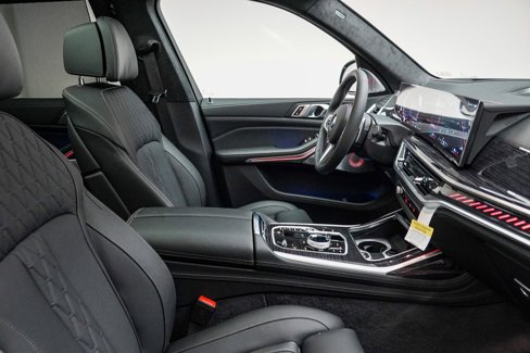 New 2026 BMW X7 M60i image 18