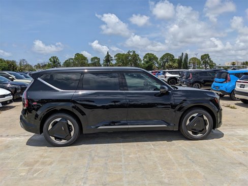 New 2026 Kia EV9 Land image 9
