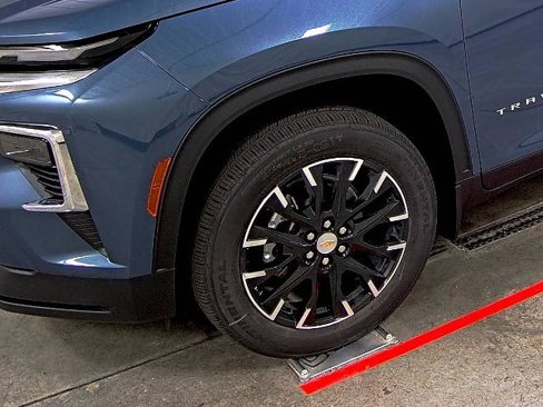 New 2026 Chevrolet Traverse LT w/ Sun and Wheel Package image 7