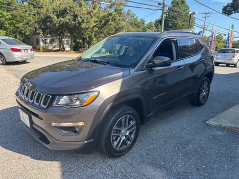 Used 2020 Jeep Compass Latitude image 2