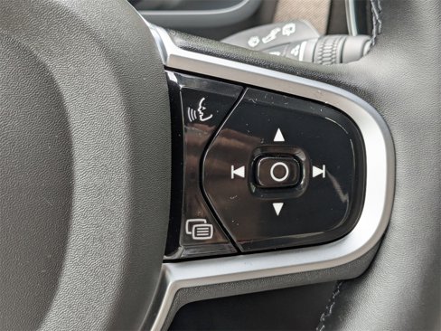 New 2026 Volvo XC90 B6 Plus w/ Protection Package Premier image 29