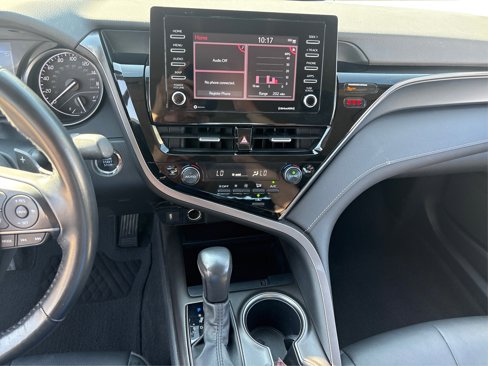 Used 2024 Toyota Camry SE image 16