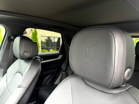 Used 2024 Porsche Cayenne image 13