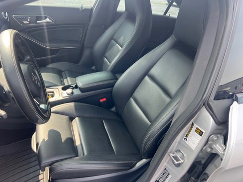 Used 2019 Mercedes-Benz CLA 250 4MATIC image 13