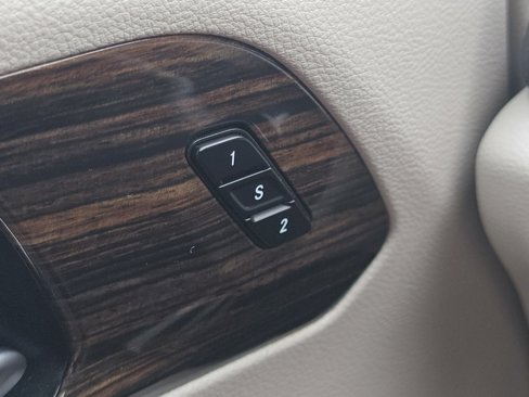 Used 2023 Chrysler Pacifica Limited image 17