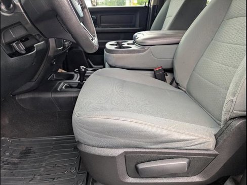 Used 2018 RAM 2500 Tradesman w/ Chrome Appearance Group image 7