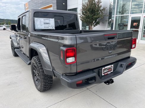 New 2025 Jeep Gladiator Sport image 17