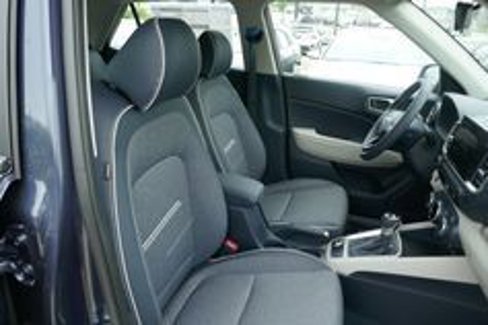 New 2025 Hyundai Venue Limited image 27