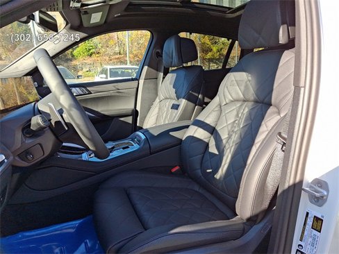 Used 2025 BMW X6 M60i w/ Parking Assistance Package image 12