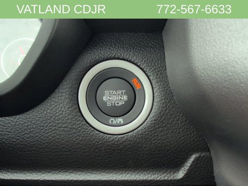 New 2026 RAM 1500 4x4 Crew Cab image 23